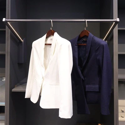 Miegamojo drabužių strypas