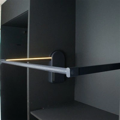 Pakeliamas drabužių strypas